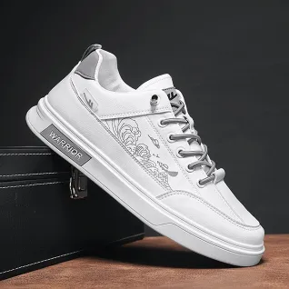 METRO WALK CASUAL SHOES